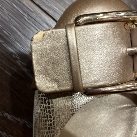 Bandolino Gold flats size 8.5 - Picture 4 of 4